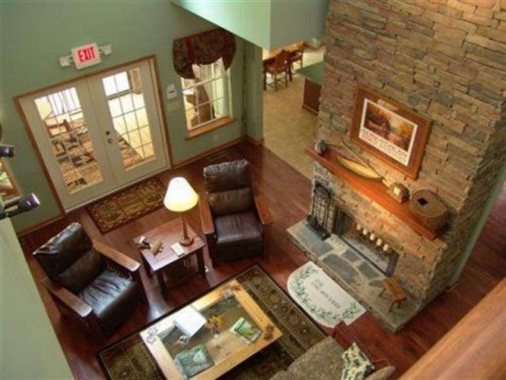 Long Mountain Lodge Bed & Breakfast Далонега Экстерьер фото
