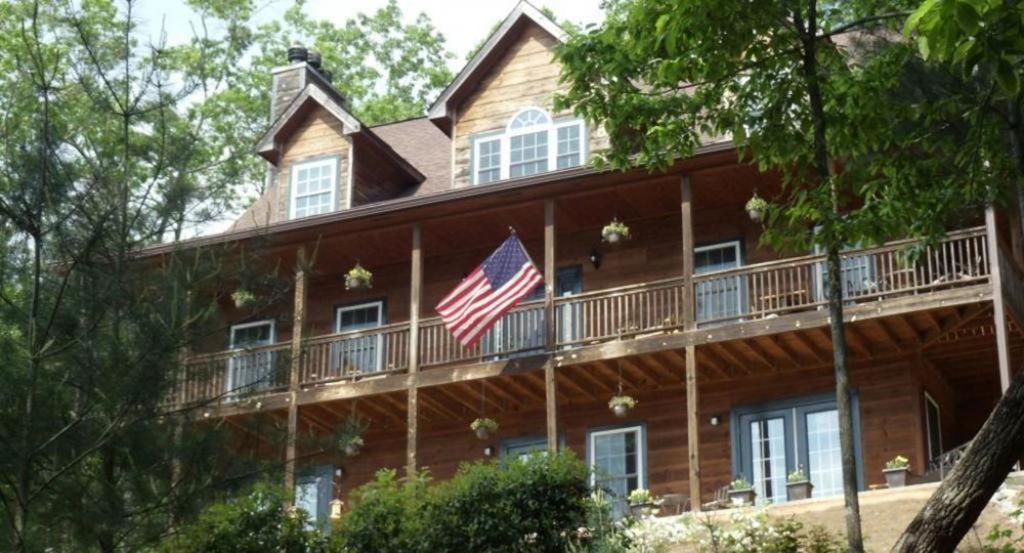 Long Mountain Lodge Bed & Breakfast Далонега Экстерьер фото