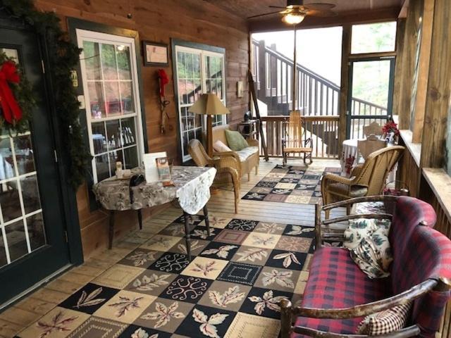 Long Mountain Lodge Bed & Breakfast Далонега Номер фото