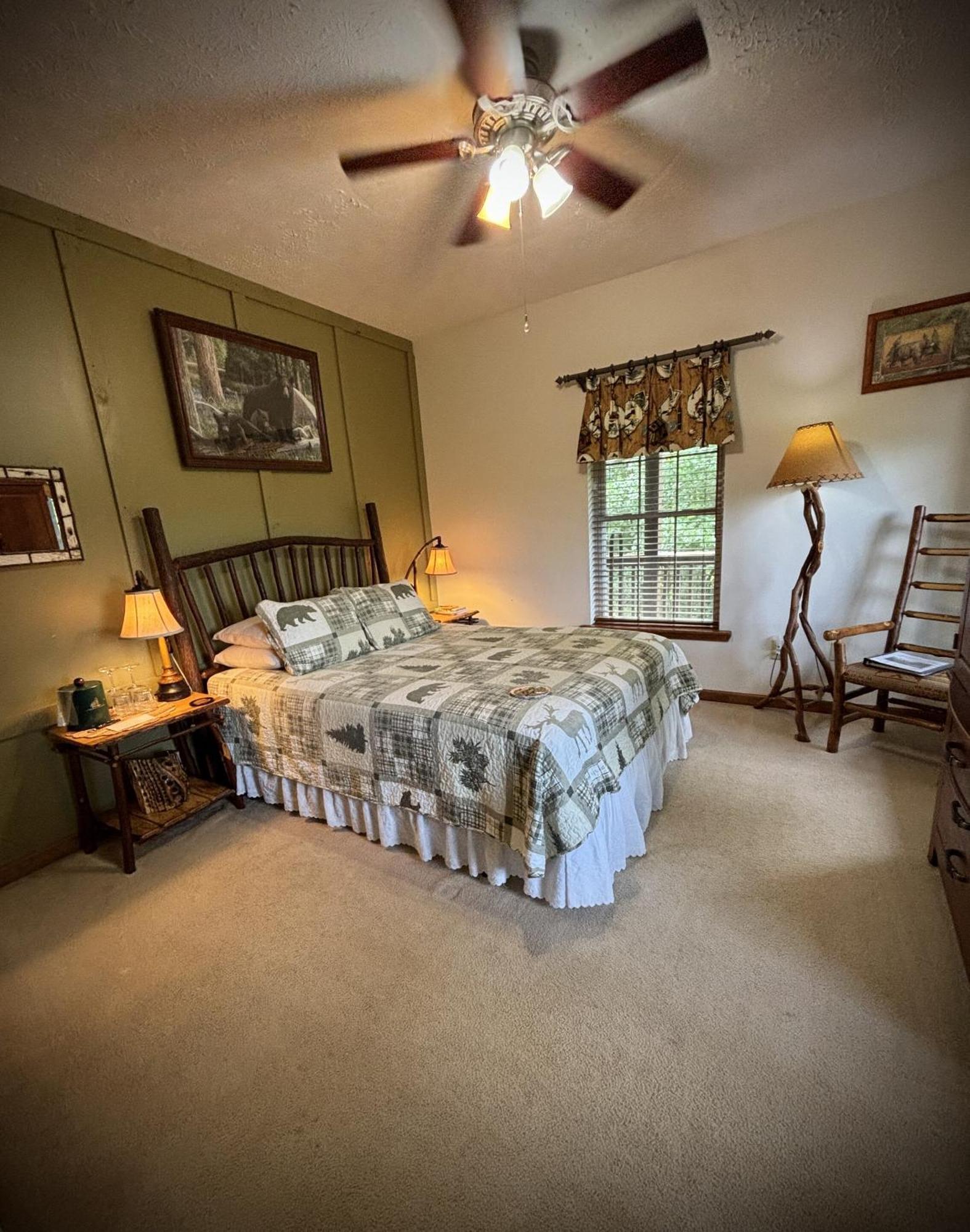 Long Mountain Lodge Bed & Breakfast Далонега Экстерьер фото