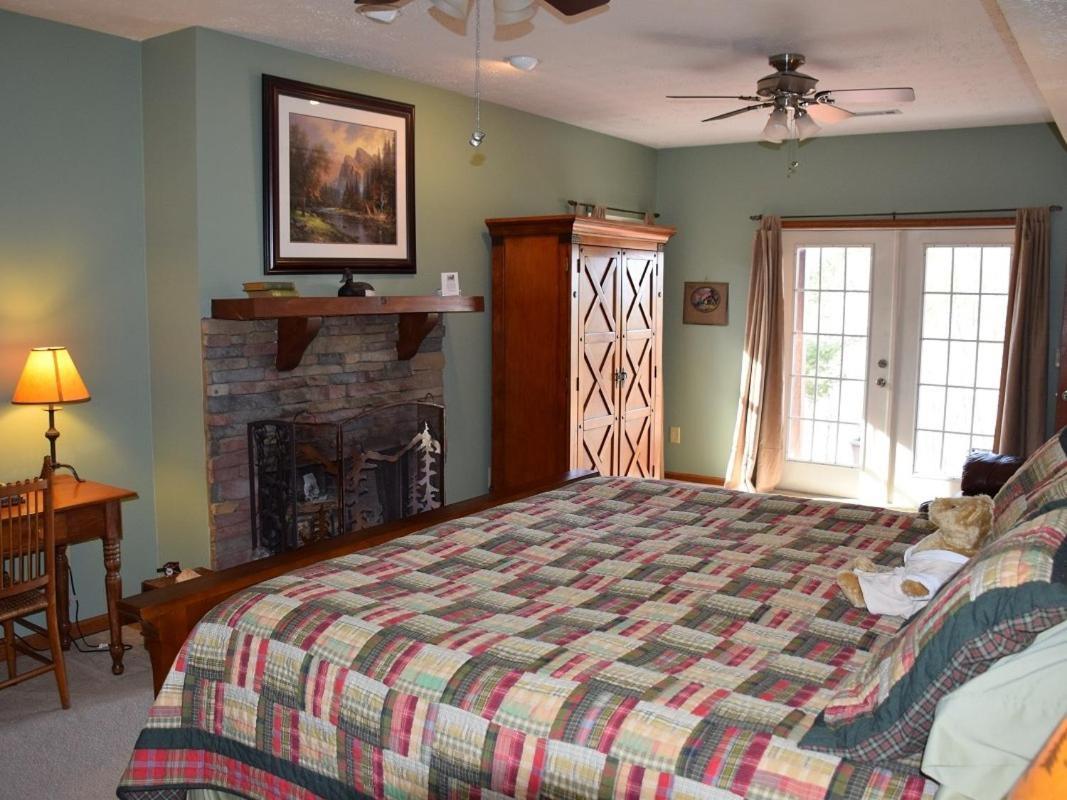 Long Mountain Lodge Bed & Breakfast Далонега Номер фото